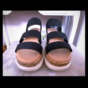 Black/white/brown wedges